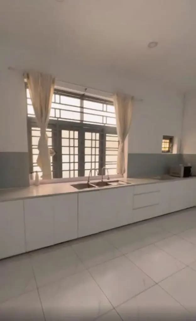 Main-Bán Nhà HXH Bạch Đằng - Sát Sân Bay - 70m² - 3 Tầng - Giá 14.X Tỷ-2