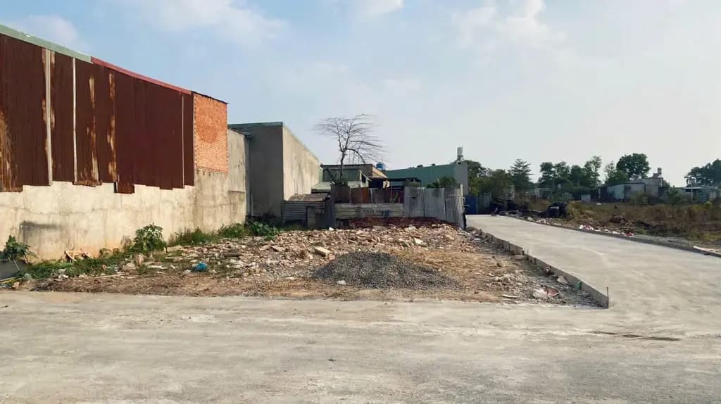Main-Bán Đất 240m2 có sẵn 200 m2 thổ cư giá 2 tỷ tại Đường Đồng Khởi Phường Trảng Dài Thành phố Biên Hòa Đồng Nai-2
