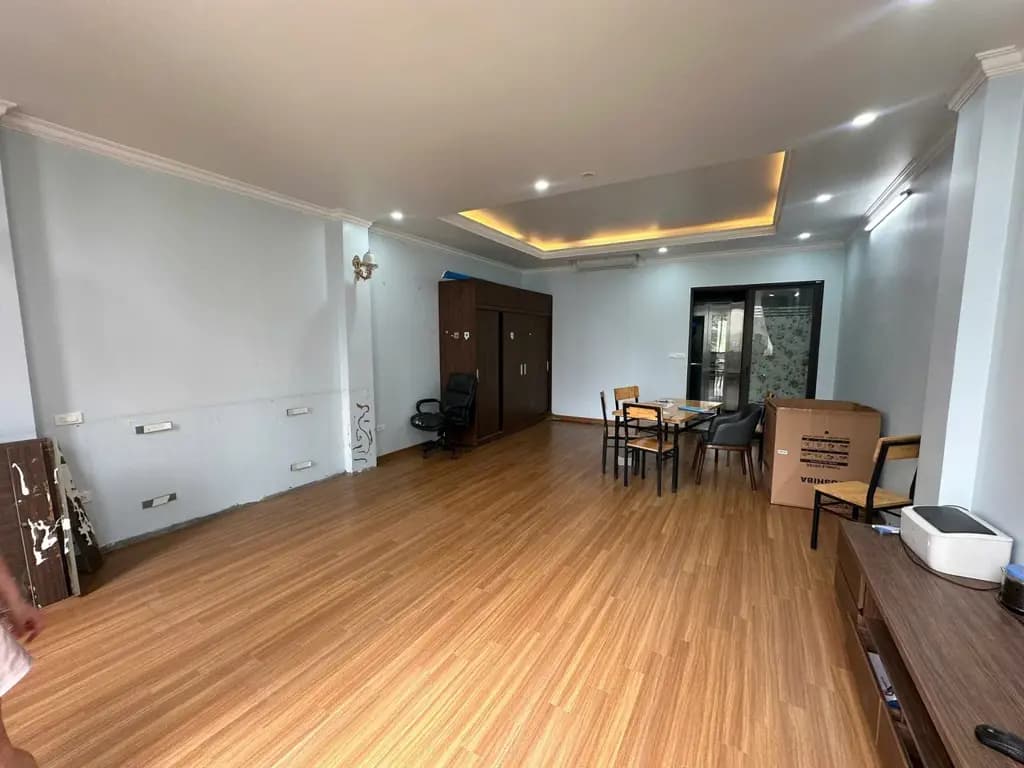 Main-Cho thuê sàn văn phòng Vạn Phúc 50 m2 gía chỉ. 6 tr/tháng-7