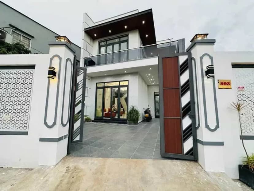 BIỆT THỰ MINI CÓ BAN CÔNG SIÊU LỚN NGAY TRUNG TÂM TÂN TRIỀU
