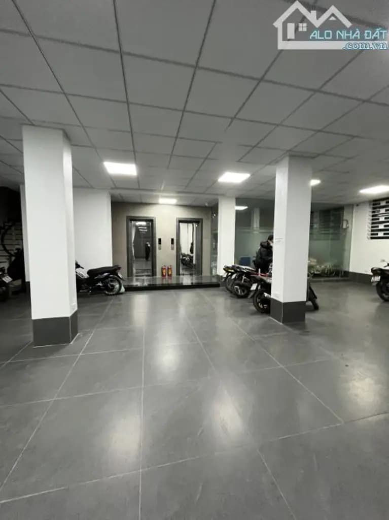 Main-Cho thuê văn phòng Nguyễn Trãi- Đối Diện Đại Học Hà Nội, dt từ 30-40 m2-5