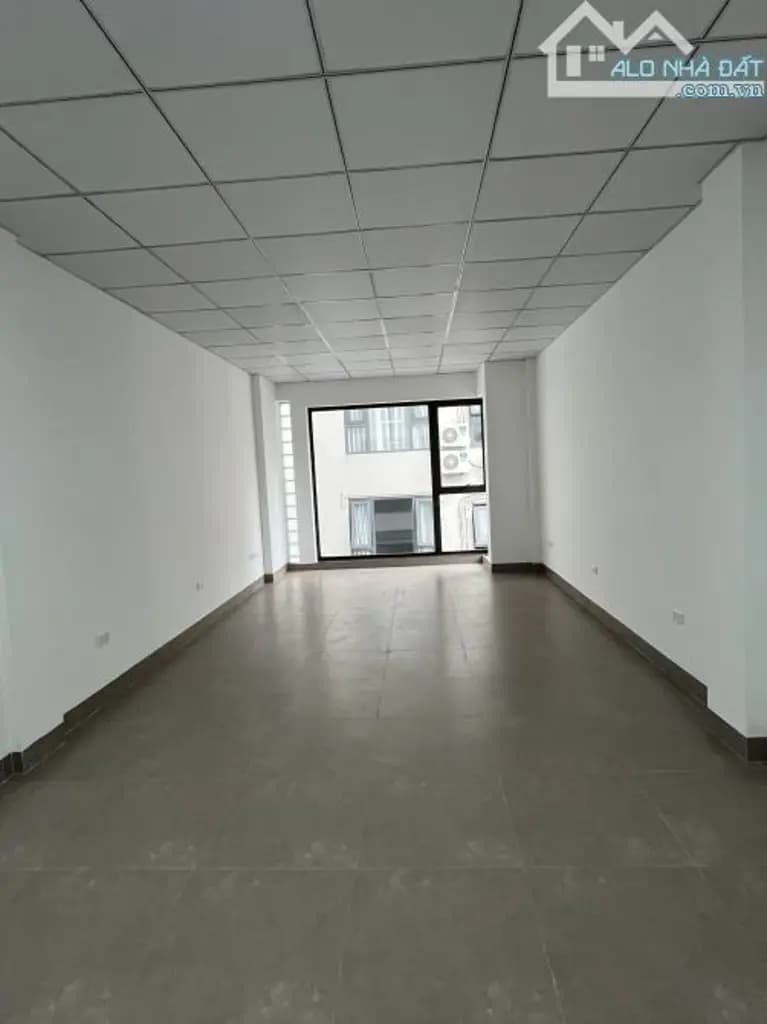 Main-Cho thuê văn phòng Nguyễn Trãi- Đối Diện Đại Học Hà Nội, dt từ 30-40 m2-0