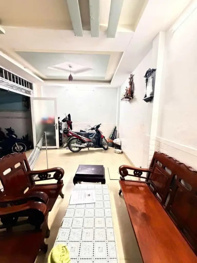 GIẢM SỐC 550 TRIỆU – GIÁ MỚI CHỈ 3,95 TỶ! CHỦ CẦN BÁN, KHÁCH TRẢ GIÁ HỢP LÝ LÀ CHỐT! PHẠM VĂN BẠCH