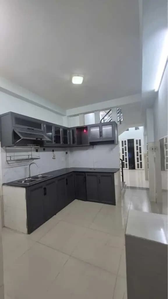 Main-BÁN NHÀ 4 TẦNG KẾ BÊN CHỢ NHỊ THIÊN ĐƯỜNG – PHẠM THẾ HIỂN, QUẬN 8-2