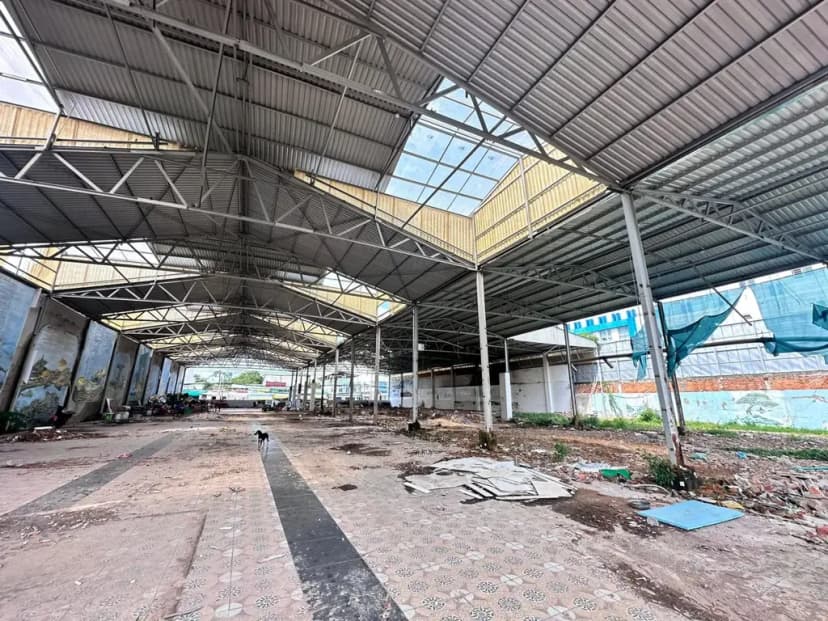 Cho thuê Mặt bằng kinh doanh 3000m2 giá 300 triệu tại Đường Cách Mạng Tháng 8 Phường Cái Khế Quận Ninh Kiều Cần Thơ