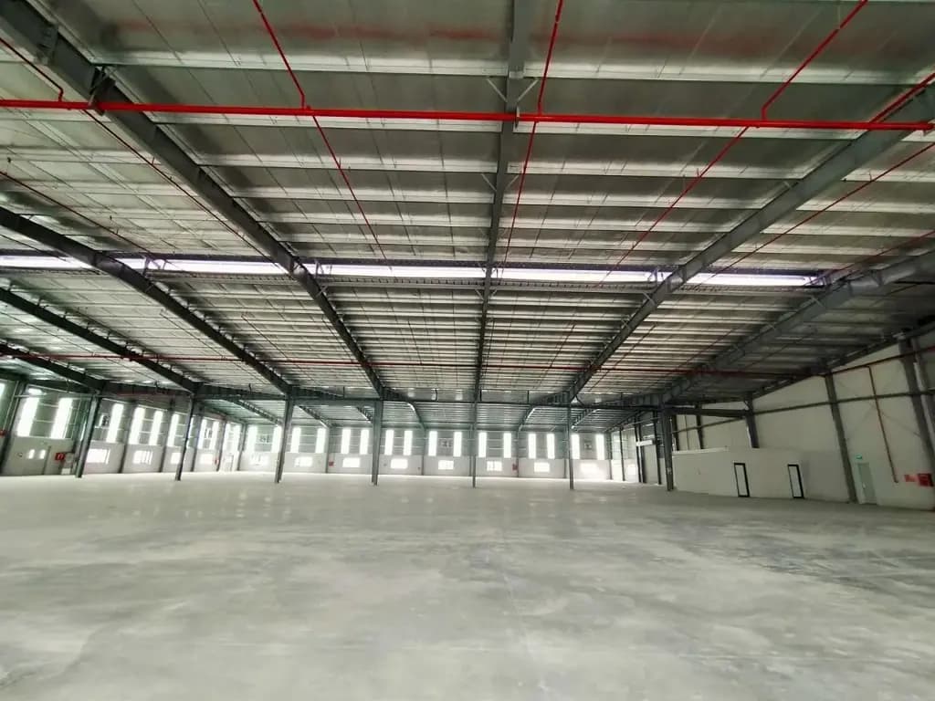 Main-CHO THUÊ XƯỞNG tại phường Trảng Dài ( Thiện Tân cũ) tổng dt: gần 6000 m2 Dt xưởng 4500 m2 giá 250 triệu/1 tháng. 2.550m² / 3.300m² / 2.100m² / 4.400m² / 2.800m² / 5.400m² / 3.500m² / 6.200m²-0