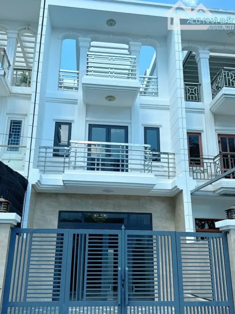 Main-Cho thuê nhà mới khu đô thị Hưng Phú,đối diện tòa nhà 6 Sở-0