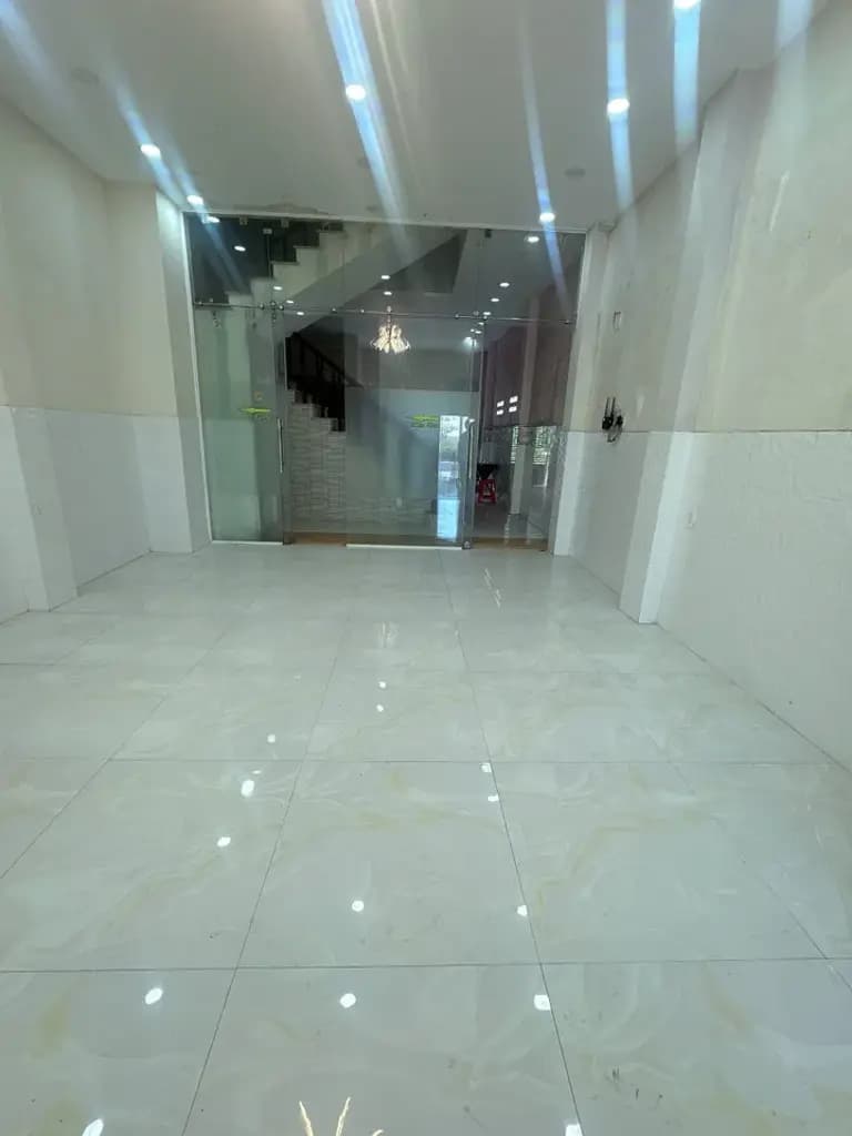 Main-Cho thuê nhà 1 trệt 2 lầu ngay trung tâm TP Bến Tre giá 12 triệu-0