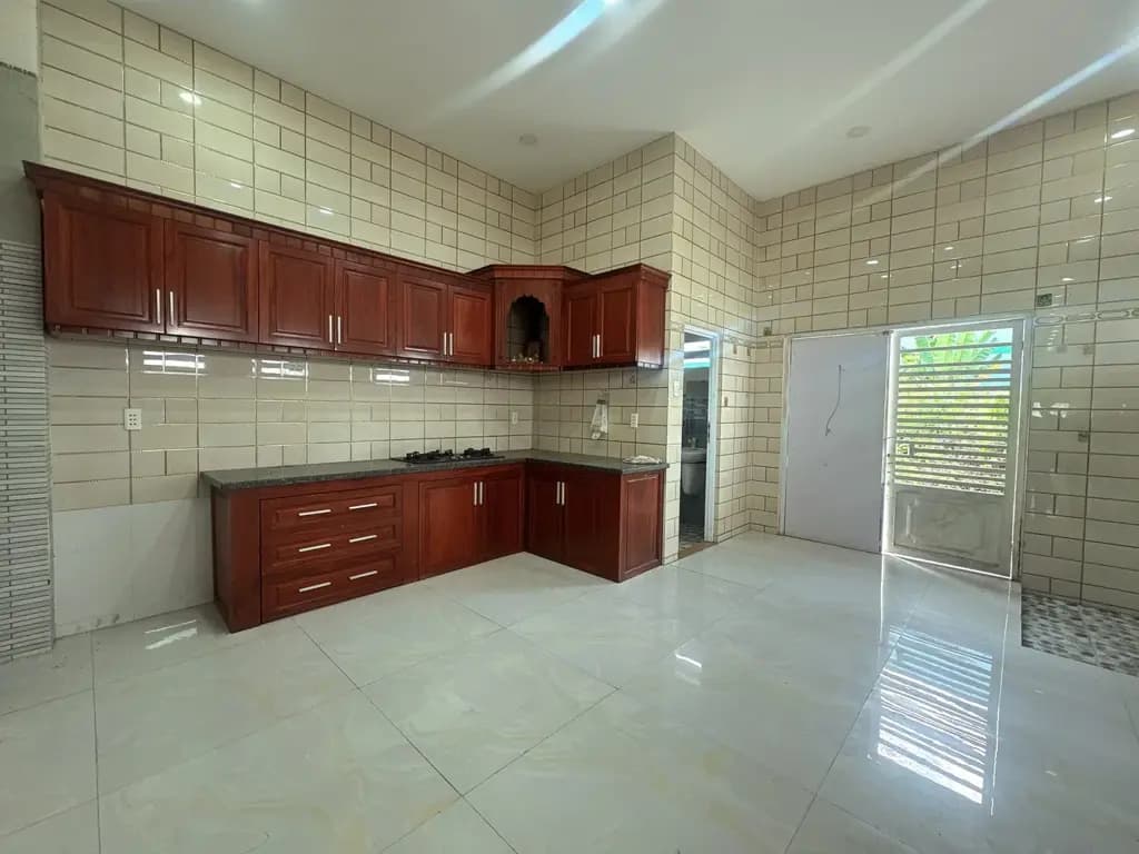 Main-Cho thuê nhà 1 trệt 2 lầu ngay trung tâm TP Bến Tre giá 12 triệu-2