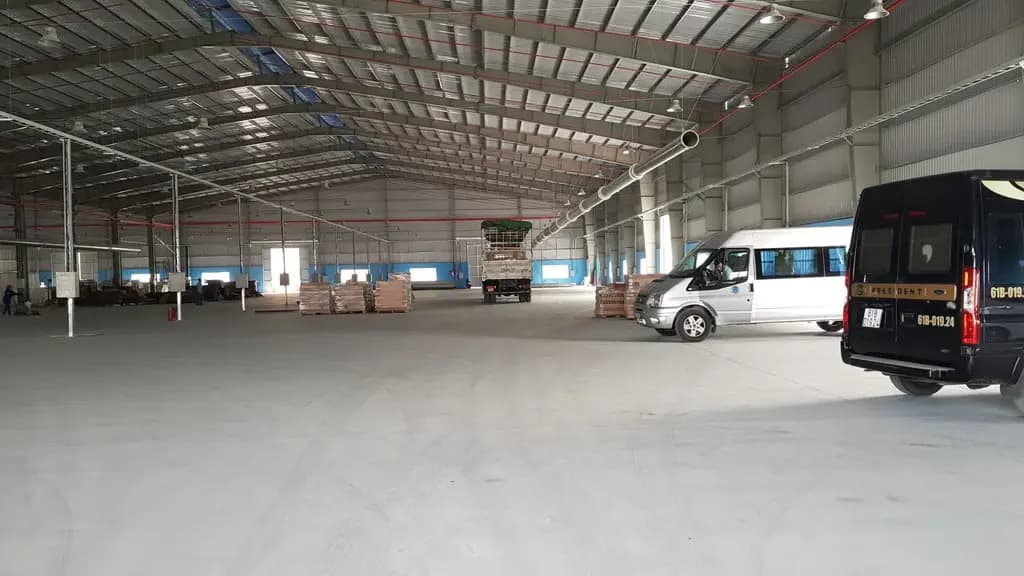 Main-NHÀ XƯỞNG CHO THUÊ BẾN CÁT, BÌNH DƯƠNG DT: 9000M GIÁ 400 TRIỆU LH: 0944977229-1