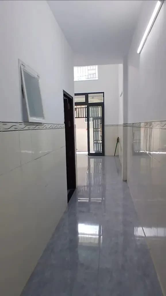 Main-Tỉnh Lộ 10 sát mặt tiền 70m2 ngang 5m chỉ 3.75 tỷ-0