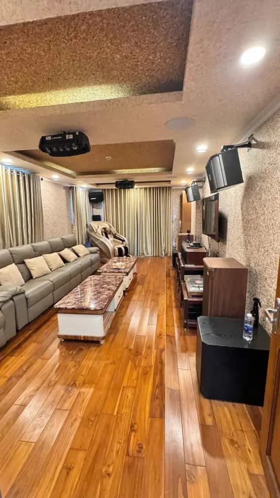 Main-SIÊU BIỆT THỰ ĐƠN LẬP VILLA PARK QUẬN 9 – 300M² ĐẤT – THANG MÁY – ĐẲNG CẤP CHỈ 42 TỶ!-2