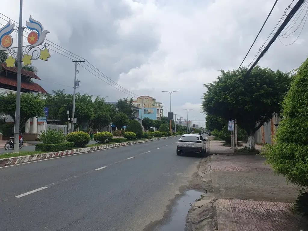Main-Còn thương lượng cho khách thiện chí Cho thuê Đất 2300m2 thổ cư 100% Vĩnh Long-3