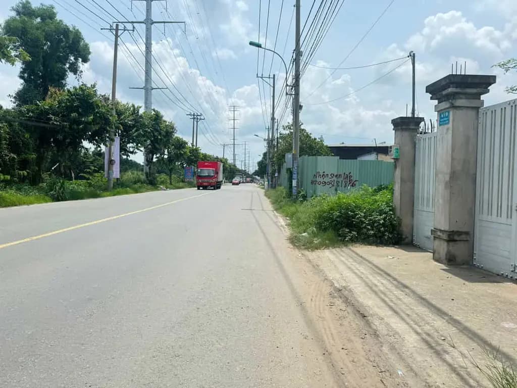 Main-BÁN LÔ ĐẤT MẶT TIỀN 1716M2- ĐẶNG CÔNG BỈNH- LÀM KHO XƯỞNG - ĐẦU TƯ- GIÁ TỐT CHO ANH CHỊ-0