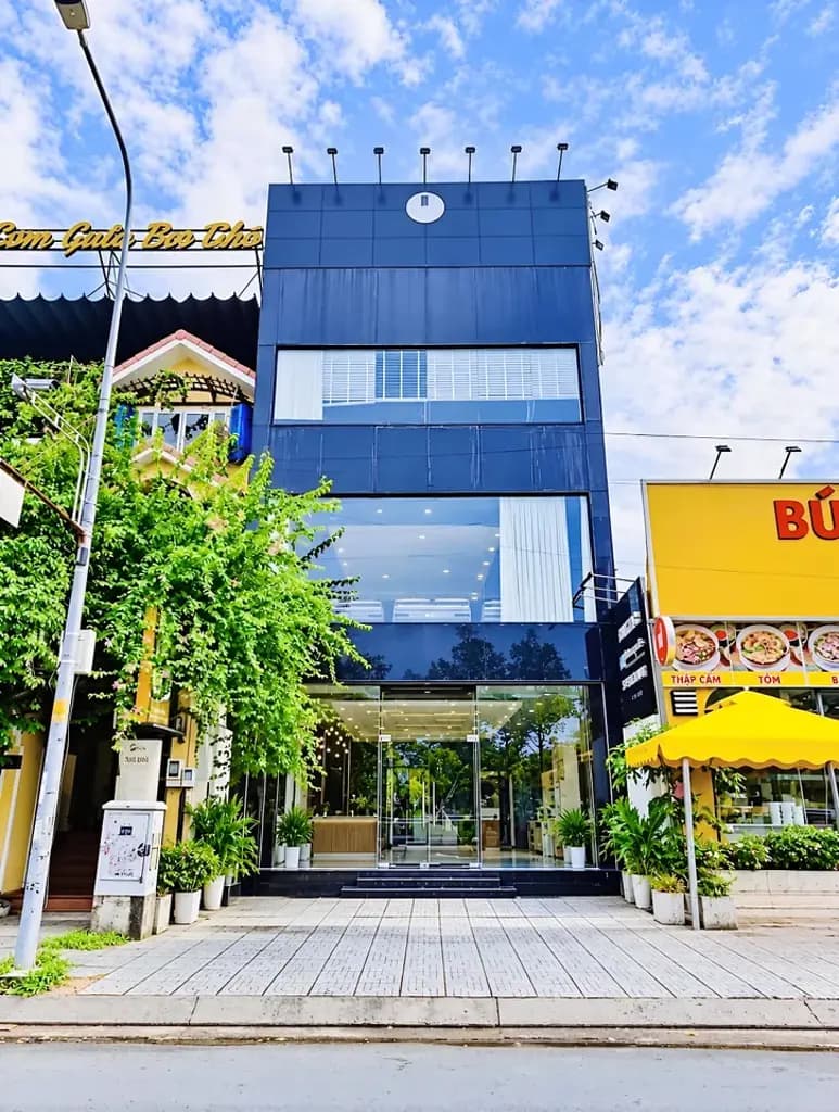 ❇️❇️ Cho Thuê Nhà Mặt Tiền: 19 Song Hành - Quận 2 - 7.5x20m, 3 tầng