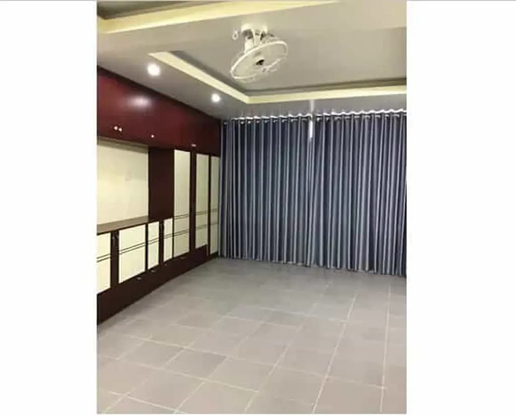 Main-Cho thuê nhà 1 trệt 3 lầu gần ngã tư 3/2 Lê Hồng Phong (P.10, Q.10); 09134 544 88-0