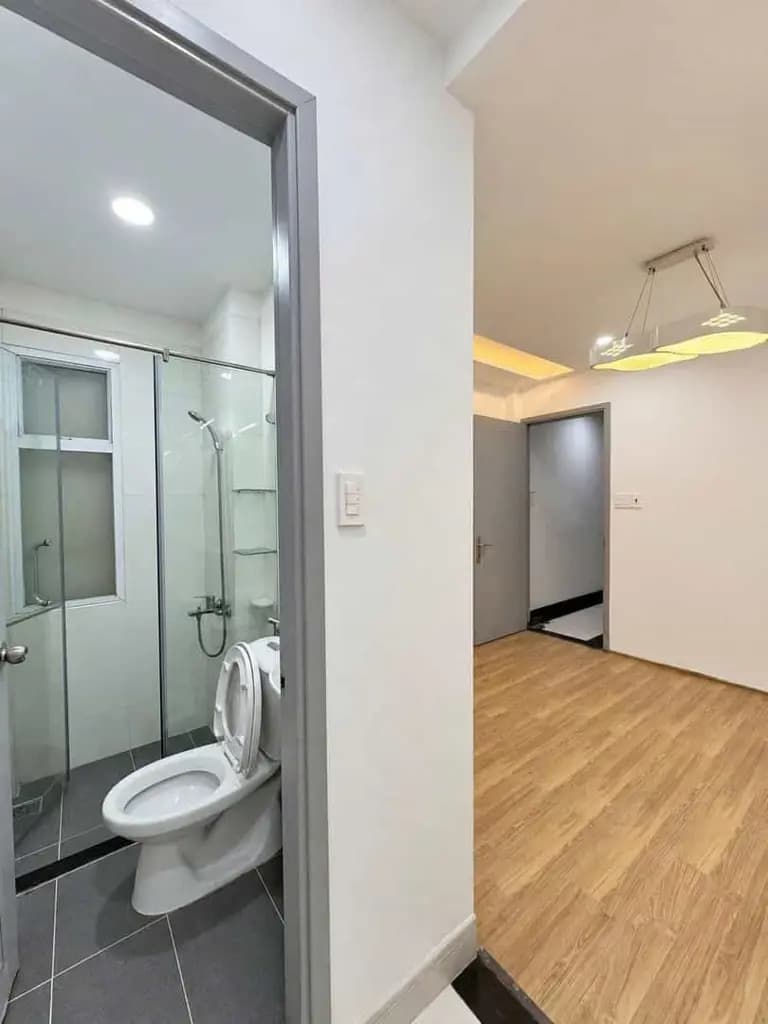 Main-HẺM XE HƠI 6M NGỦ TRONG NHÀ, SAU CĂN MẶT TIỀN - 5 TẦNG, 5 PN, 6 WC - 45M2 - 9.9 TỶ.HUỲNH VĂN BÁNH-4