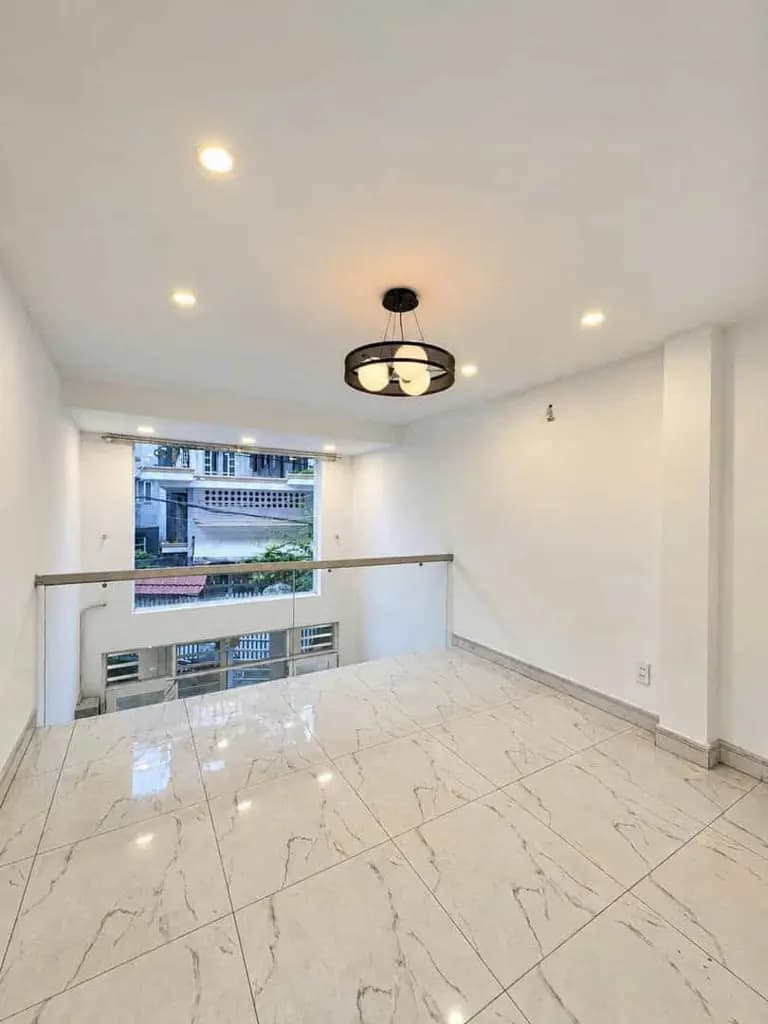 Main-HẺM XE HƠI 6M NGỦ TRONG NHÀ, SAU CĂN MẶT TIỀN - 5 TẦNG, 5 PN, 6 WC - 45M2 - 9.9 TỶ.HUỲNH VĂN BÁNH-2