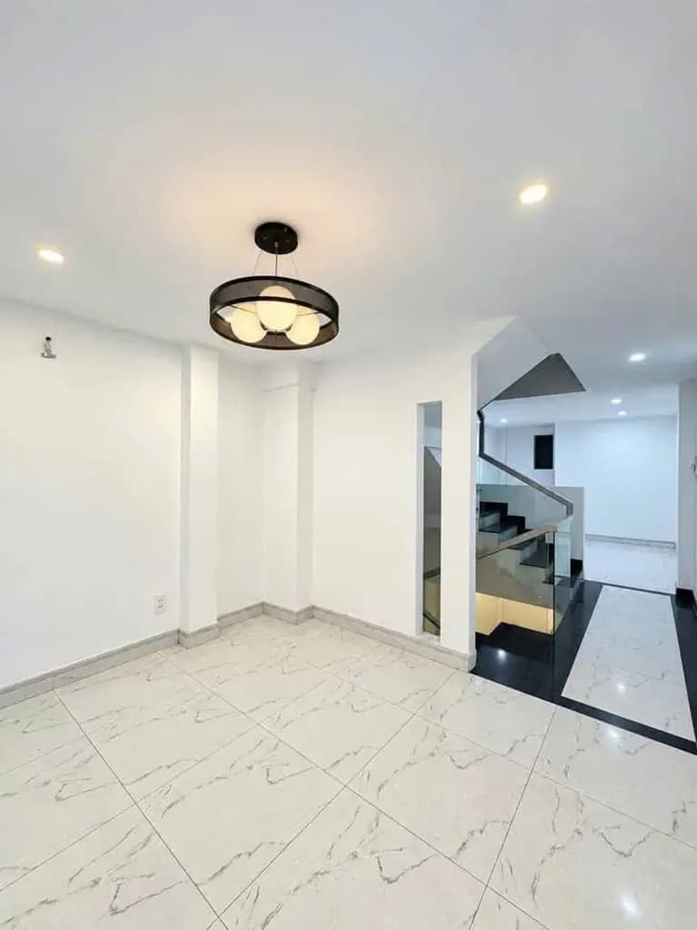 Main-HẺM XE HƠI 6M NGỦ TRONG NHÀ, SAU CĂN MẶT TIỀN - 5 TẦNG, 5 PN, 6 WC - 45M2 - 9.9 TỶ.HUỲNH VĂN BÁNH-1