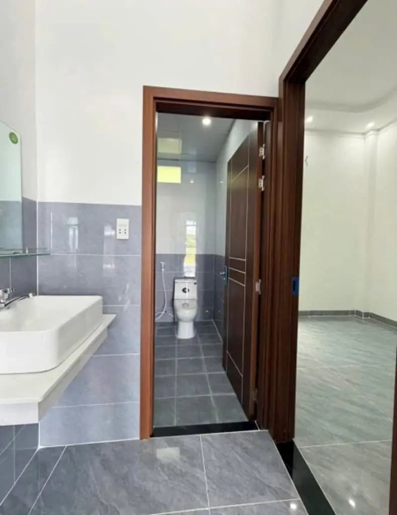 Main-NHÀ LẦU 3PN SIÊU ĐẸP GẦN CHỢ BÌNH LỢI, ĐƯỜNG Ô TÔ. GIÁ CHỈ 1 TỶ 6-3
