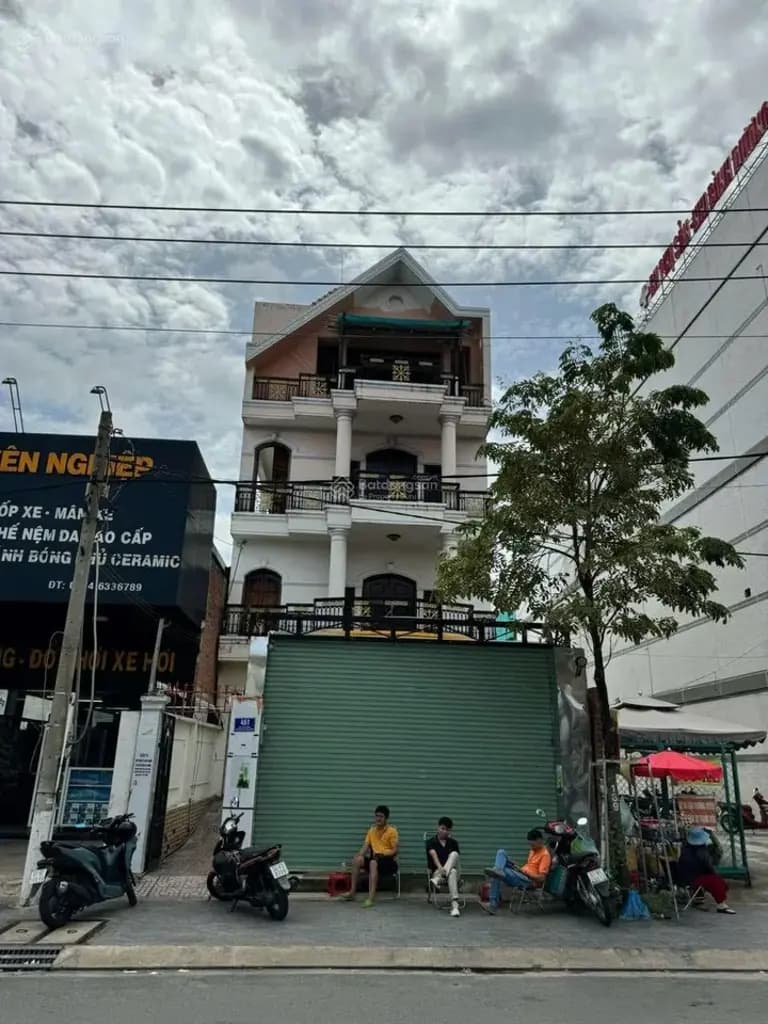 Main-Nhà 7 x 30m, 3 tầng mặt tiền CMT8 ngay ngã 6 Thủ Dầu Một-0