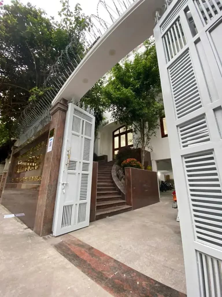 Main-Cho thuê rẻ biệt thự 8 x 21m 1 trệt 3 lầu Nguyễn Văn Trỗi TP.HCM-1