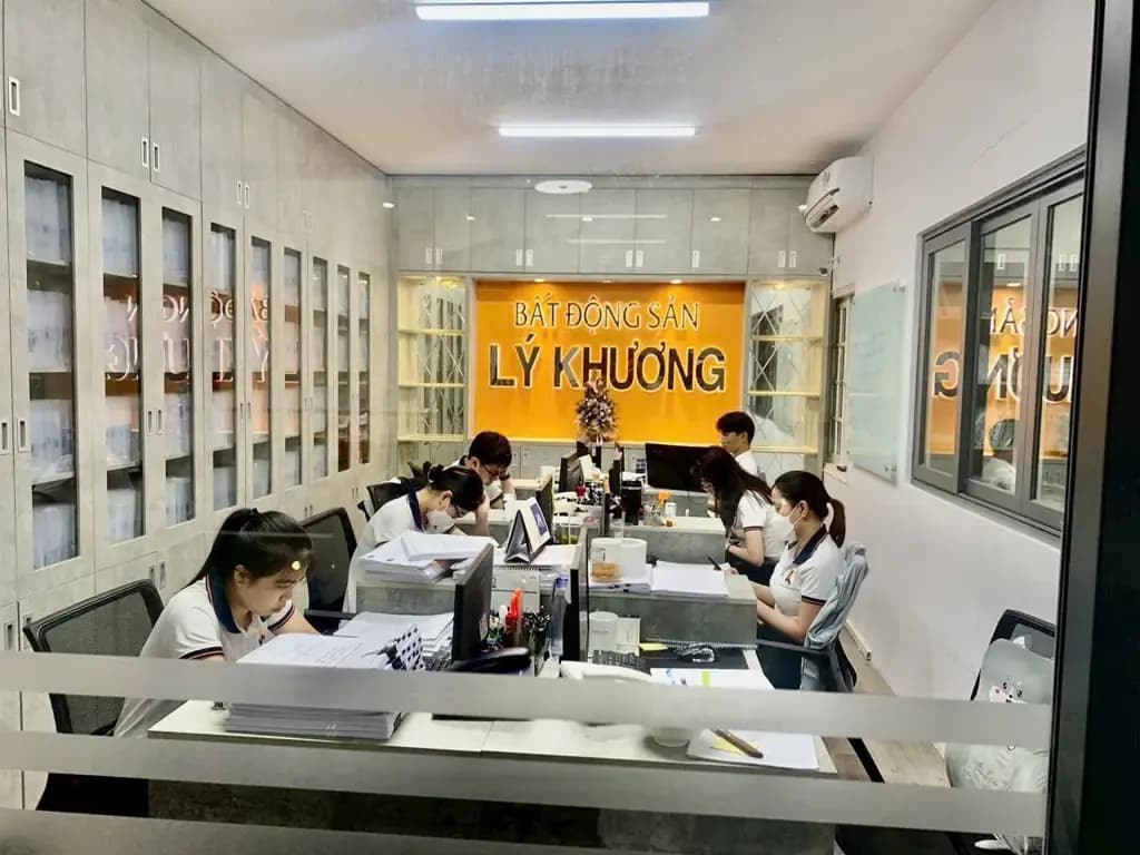 Main-Cho thuê rẻ biệt thự 8 x 21m 1 trệt 3 lầu Nguyễn Văn Trỗi TP.HCM-5